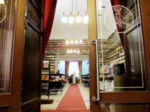 La sala lettura della biblioteca
