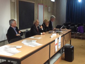 Claudio Rizza, Paolo Gambescia, Lella Mazzoli e Mario Tedeschini Lalli nell'Aula sospesa della Carlo Bo