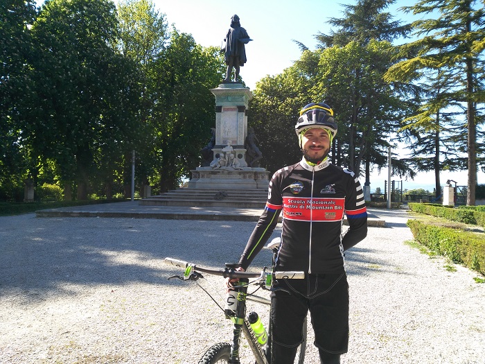 Urbino, bello pedalare. Parte il corso per accompagnatori di ... - Il Ducato