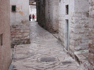 Un crocicchio: è lì che si svolge il San Cipriano