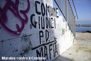 L'astio dei grottaroli contro il comune