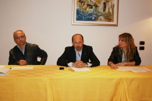 Egidio Cecchini, Amerigo Verotti (Confcommercio) e Maria Elisa Rossi (Confturismo) accusano l'Ersu di concorrenza sleale