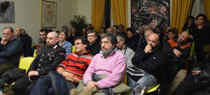 La sala congressi stracolma di Montecalvo in Foglia