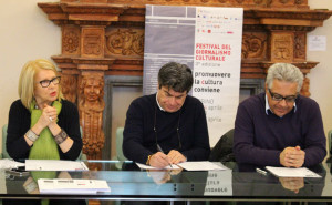 Da sinistra: la prof. Lella Mazzoli, insieme al sindaco di Fano Massimo Seri e al vice sindaco Stefano Marchegiani